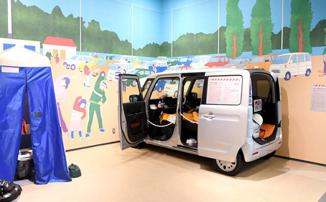 ACROSが企画展「フェーズフリーを進めよう！」にて展示中