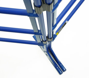 フリー：脚部は自由な角度で設置することができます